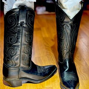 Women’s Tony Lama Boots